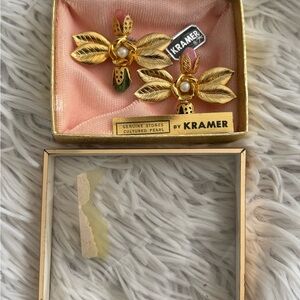 Vintage Kramer 1950 set of two brooches